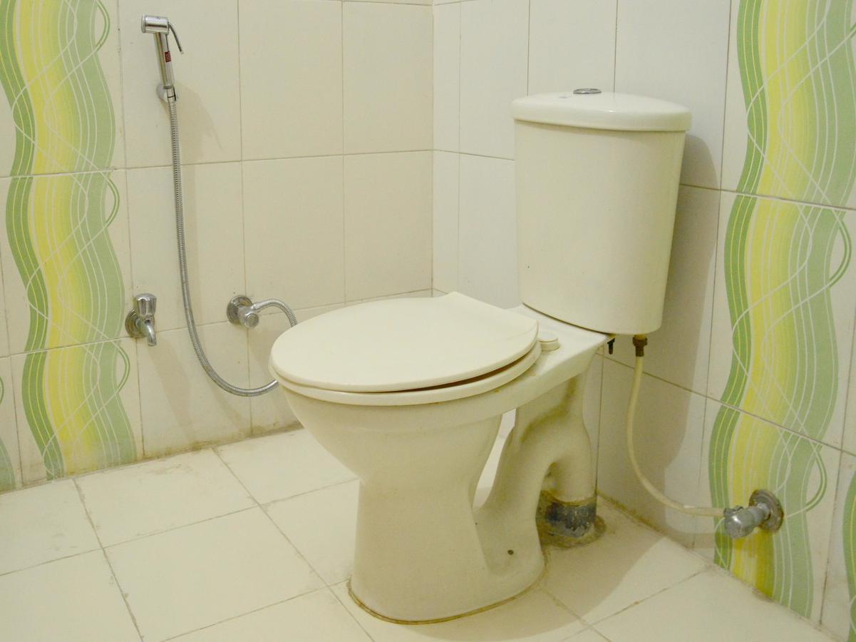 Oyo 6012 Hotel Rockwell Джайпур Екстериор снимка