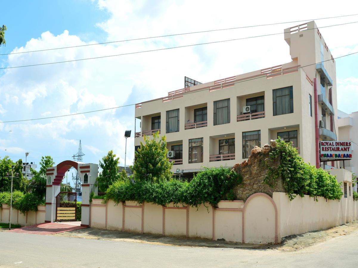 Oyo 6012 Hotel Rockwell Джайпур Екстериор снимка