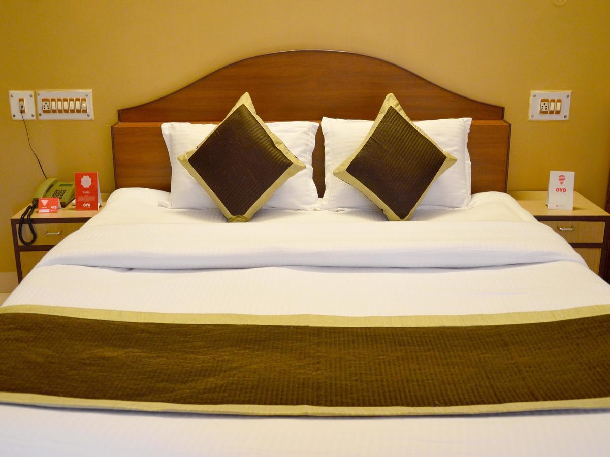 Oyo 6012 Hotel Rockwell Джайпур Екстериор снимка