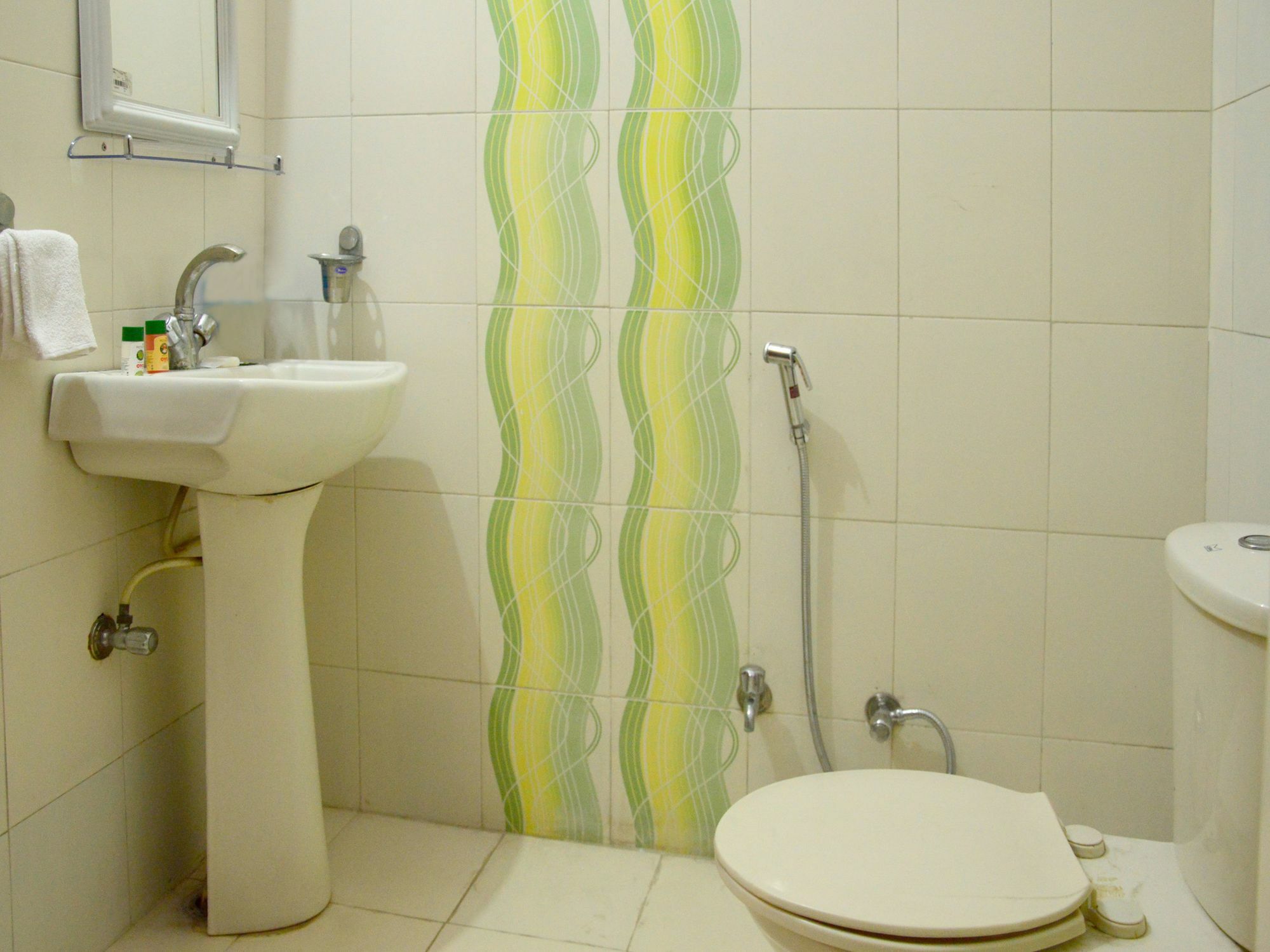 Oyo 6012 Hotel Rockwell Джайпур Екстериор снимка
